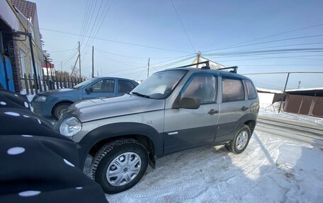 Chevrolet Niva I рестайлинг, 2011 год, 510 000 рублей, 2 фотография