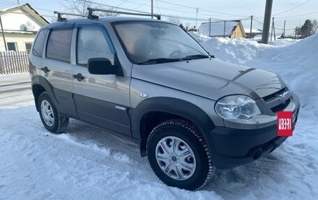 Chevrolet Niva I рестайлинг, 2011 год, 510 000 рублей, 3 фотография