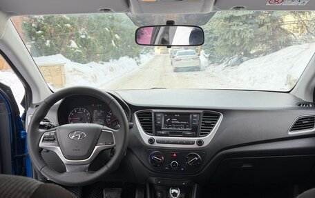 Hyundai Solaris II рестайлинг, 2018 год, 1 265 000 рублей, 8 фотография