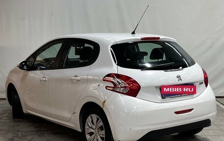 Peugeot 208 II, 2013 год, 520 000 рублей, 4 фотография