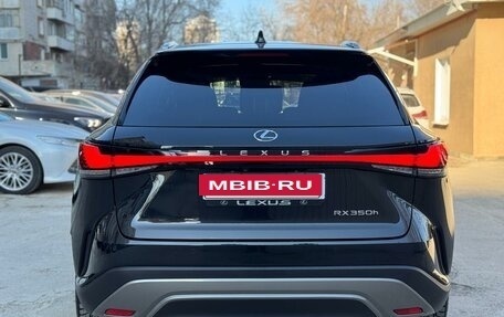 Lexus RX IV рестайлинг, 2023 год, 9 600 000 рублей, 3 фотография