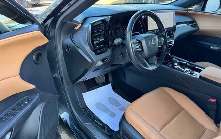 Lexus RX IV рестайлинг, 2023 год, 9 600 000 рублей, 14 фотография