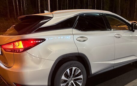 Lexus RX IV рестайлинг, 2019 год, 6 000 000 рублей, 9 фотография