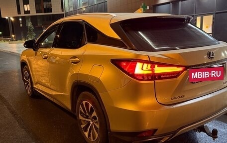 Lexus RX IV рестайлинг, 2019 год, 6 000 000 рублей, 10 фотография