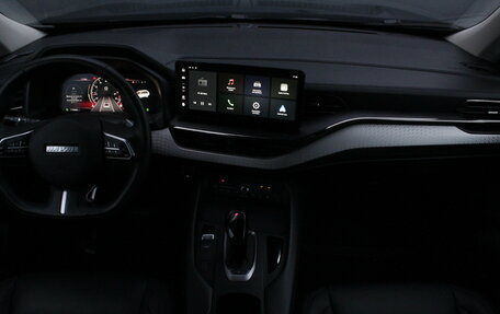 Haval F7 I, 2022 год, 2 350 000 рублей, 7 фотография