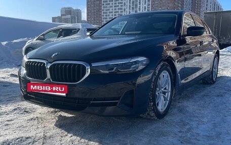 BMW 5 серия, 2021 год, 4 300 000 рублей, 2 фотография