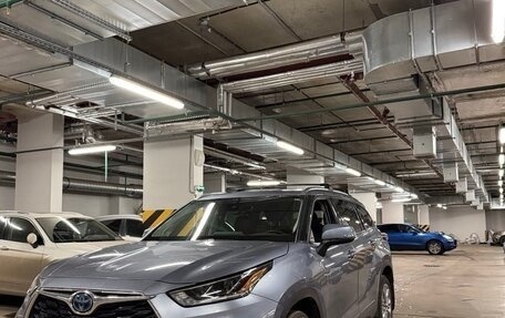 Toyota Highlander, 2021 год, 4 200 000 рублей, 2 фотография