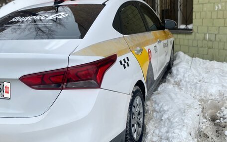 Hyundai Solaris II рестайлинг, 2019 год, 670 000 рублей, 4 фотография