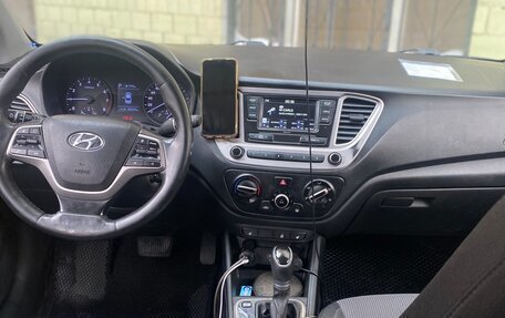 Hyundai Solaris II рестайлинг, 2019 год, 670 000 рублей, 9 фотография