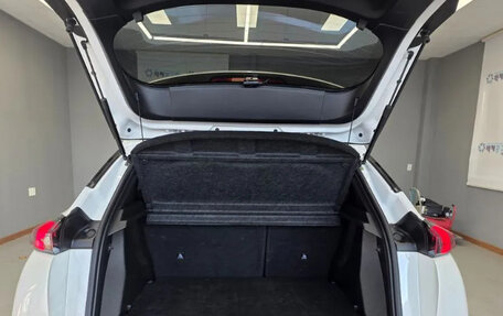 Peugeot 2008 II, 2022 год, 1 470 000 рублей, 10 фотография