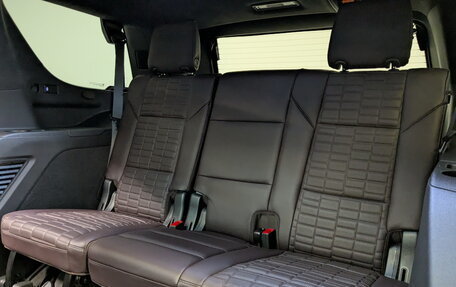 Cadillac Escalade V, 2023 год, 12 990 000 рублей, 13 фотография