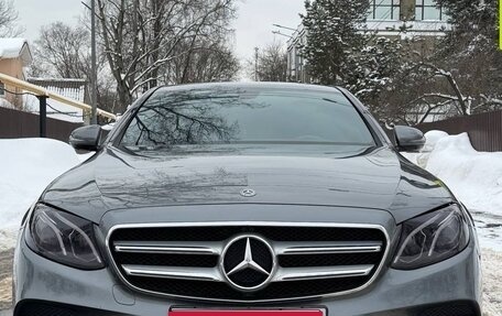 Mercedes-Benz E-Класс, 2019 год, 3 600 000 рублей, 1 фотография