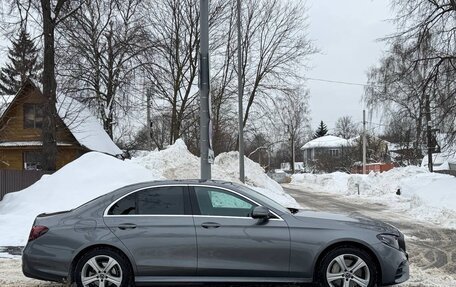 Mercedes-Benz E-Класс, 2019 год, 3 600 000 рублей, 4 фотография