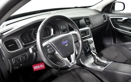 Volvo V60 Cross Country II, 2018 год, 2 200 000 рублей, 9 фотография