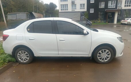 Renault Logan II, 2016 год, 750 000 рублей, 4 фотография