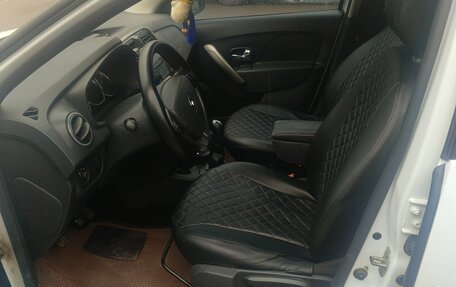 Renault Logan II, 2016 год, 750 000 рублей, 5 фотография