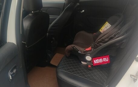 Renault Logan II, 2016 год, 750 000 рублей, 6 фотография