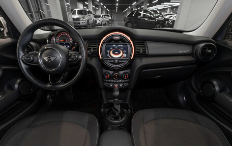 MINI Hatch, 2017 год, 2 170 000 рублей, 8 фотография