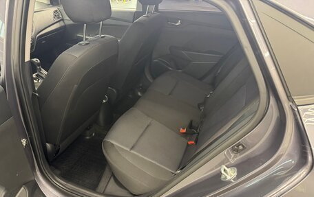 Hyundai Solaris II рестайлинг, 2022 год, 1 700 000 рублей, 7 фотография