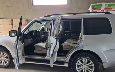 Mitsubishi Pajero IV, 2017 год, 3 100 000 рублей, 8 фотография