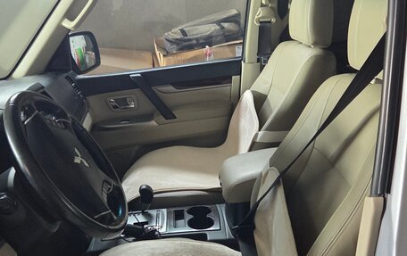 Mitsubishi Pajero IV, 2017 год, 3 100 000 рублей, 9 фотография