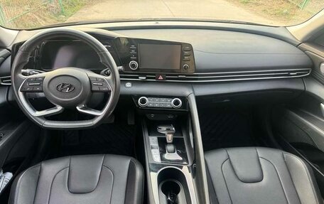 Hyundai Elantra, 2022 год, 1 290 000 рублей, 7 фотография