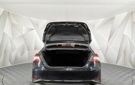 Toyota Camry, 2018 год, 2 175 000 рублей, 10 фотография