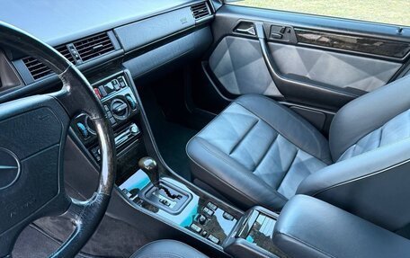 Mercedes-Benz E-Класс, 1994 год, 8 100 000 рублей, 8 фотография