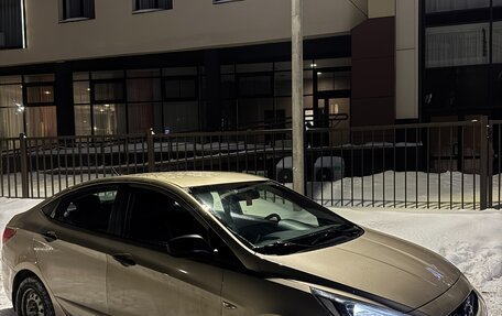 Hyundai Solaris II рестайлинг, 2013 год, 820 000 рублей, 2 фотография