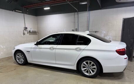 BMW 5 серия, 2014 год, 2 300 000 рублей, 2 фотография