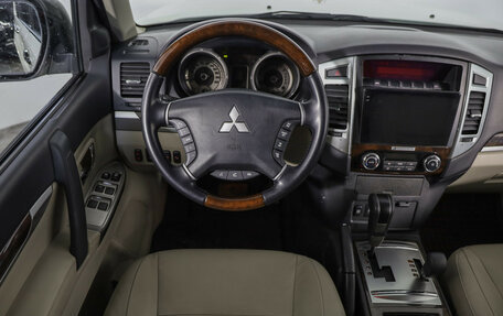 Mitsubishi Pajero IV, 2019 год, 4 249 000 рублей, 12 фотография