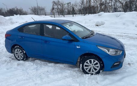 Hyundai Solaris II рестайлинг, 2019 год, 1 050 000 рублей, 3 фотография