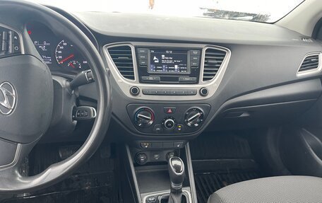 Hyundai Solaris II рестайлинг, 2019 год, 1 050 000 рублей, 7 фотография