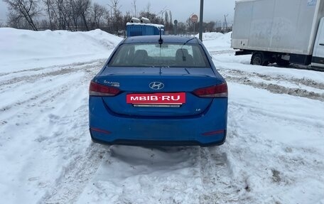 Hyundai Solaris II рестайлинг, 2019 год, 1 050 000 рублей, 4 фотография