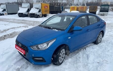 Hyundai Solaris II рестайлинг, 2019 год, 1 050 000 рублей, 2 фотография