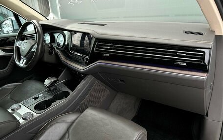 Volkswagen Touareg III, 2018 год, 4 495 900 рублей, 8 фотография