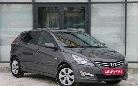 Hyundai Solaris II рестайлинг, 2015 год, 899 000 рублей, 2 фотография