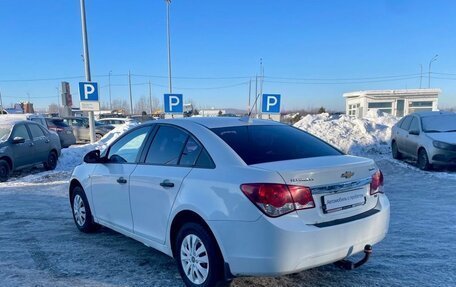 Chevrolet Cruze II, 2011 год, 499 000 рублей, 3 фотография