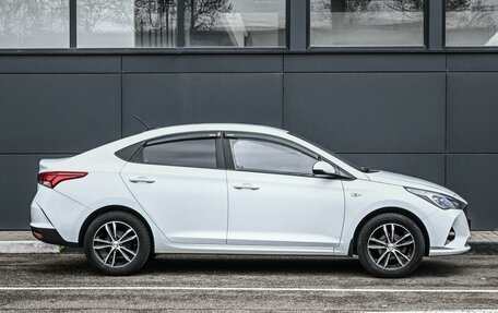 Hyundai Solaris II рестайлинг, 2020 год, 1 749 000 рублей, 5 фотография