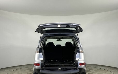 Mitsubishi Outlander III рестайлинг 3, 2010 год, 1 070 000 рублей, 15 фотография