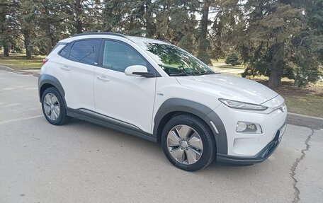 Hyundai Kona I, 2020 год, 2 650 000 рублей, 5 фотография