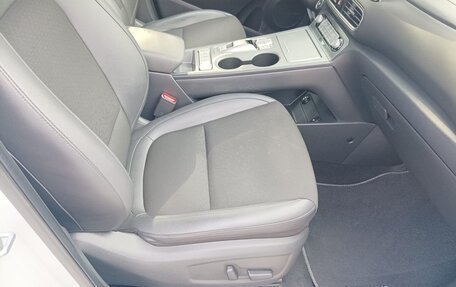 Hyundai Kona I, 2020 год, 2 650 000 рублей, 7 фотография