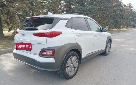 Hyundai Kona I, 2020 год, 2 650 000 рублей, 3 фотография