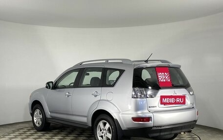 Mitsubishi Outlander III рестайлинг 3, 2010 год, 1 070 000 рублей, 7 фотография
