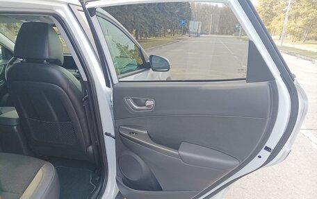 Hyundai Kona I, 2020 год, 2 650 000 рублей, 14 фотография