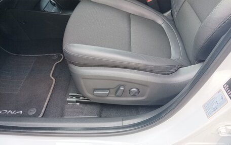 Hyundai Kona I, 2020 год, 2 650 000 рублей, 20 фотография