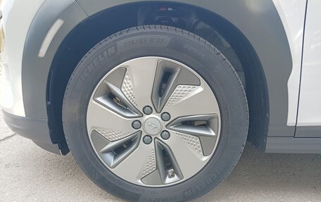 Hyundai Kona I, 2020 год, 2 650 000 рублей, 30 фотография