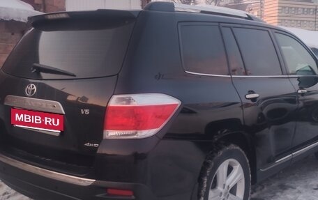 Toyota Highlander III, 2013 год, 1 100 000 рублей, 3 фотография