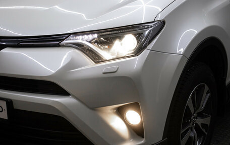 Toyota RAV4, 2017 год, 2 398 000 рублей, 22 фотография