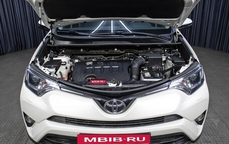 Toyota RAV4, 2017 год, 2 398 000 рублей, 9 фотография